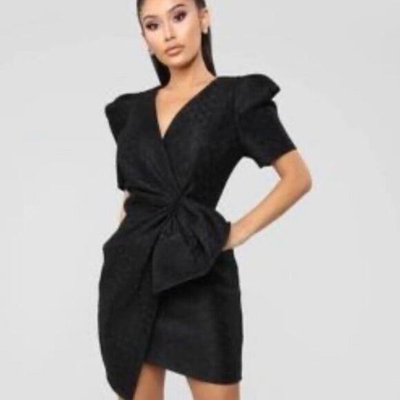 NEW Fashion Nova Here to Stay Dress Black Puffy Sleeve Front Knot Size Large - Picture 1 of 7